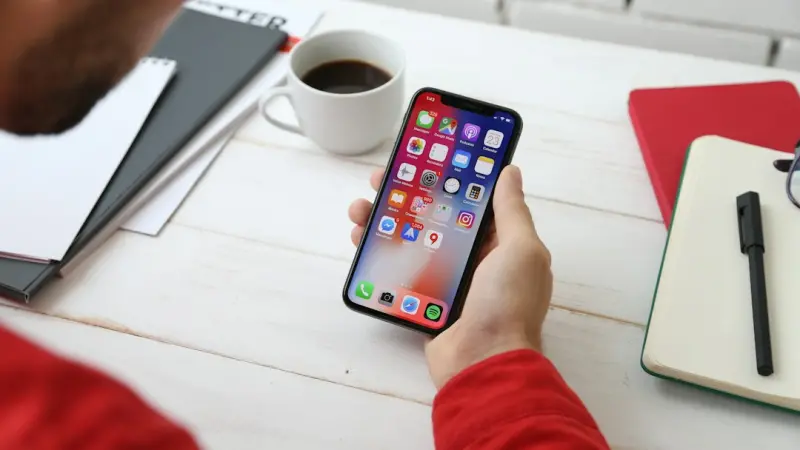 Smartphone AI Assistants Are Redefining Everyday Interaction - Web Domain Authority