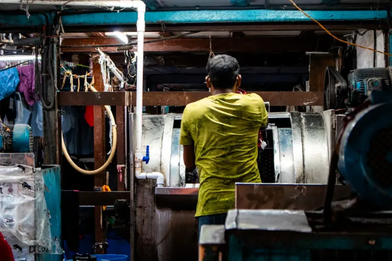 Turning the Tide: How Circular Cleaning Is Redefining Eco‑Clean at Home and Work