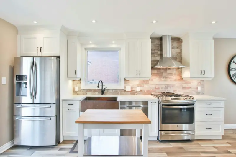 The Kitchen’s New Co‑Pilot: AI‑Powered Appliances for Modern Workspaces