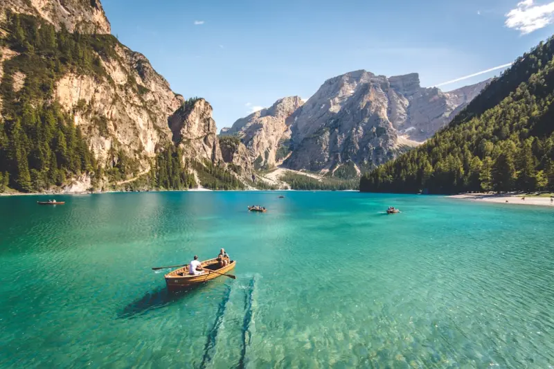 Navigating the New Travel Ecosystem: From Hyper‑Local Data to Digital Nomad Hubs