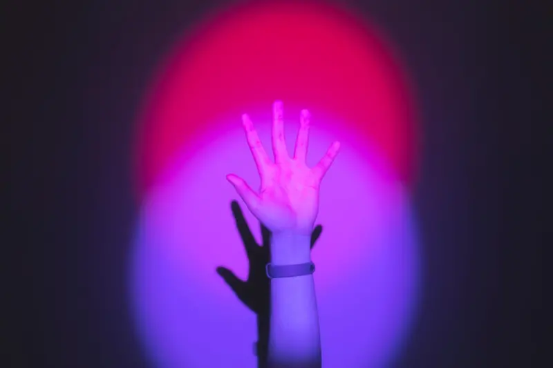 The Sensory Revolution: How AI and Human Touch Are Redefining In‑Store Shopping