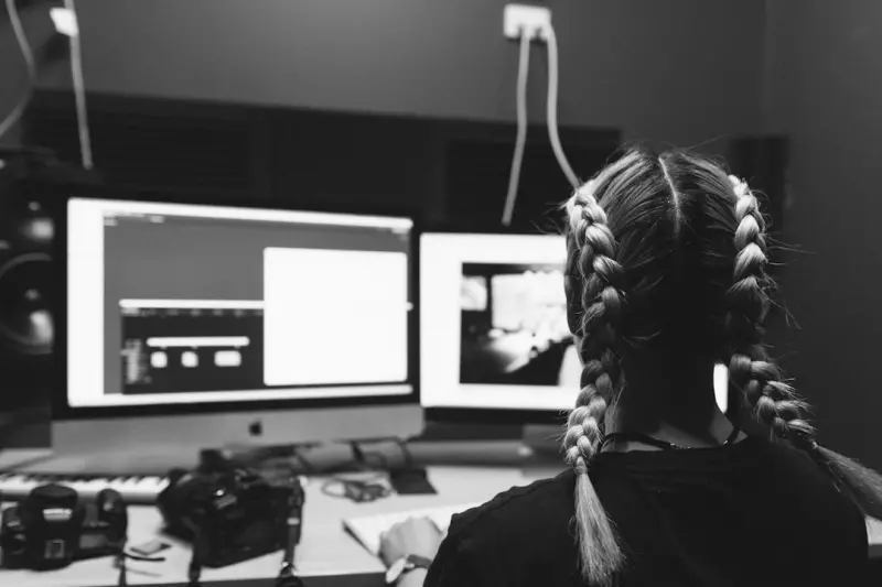 Turning Screen Time Into Creative Studios: A Teen’s Guide to Building a Personal Content Empire