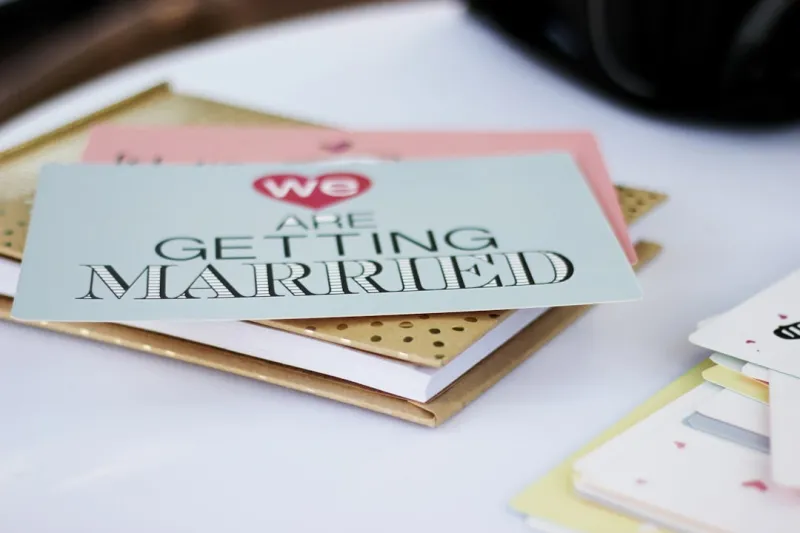 Wedding Planning in the Digital Age: Navigating Online Safety and Etiquette