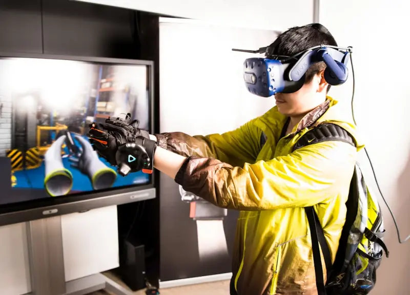 Beyond the Fitting Room: How Augmented Reality Is Shaping Online Shopping