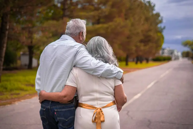 Finding the Sweet Spot: How Seniors Can Embrace Technology Without Losing the Human Touch