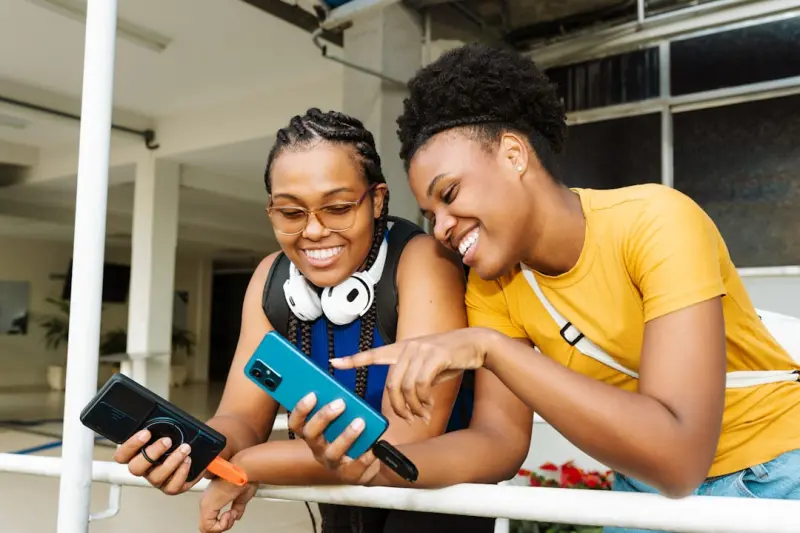 Digital Mentorship: Empowering Kids and Teens to Learn, Grow, and Connect Online