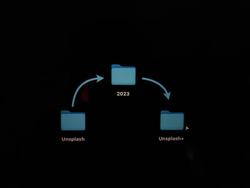 Turning Information Overload into Action with AI‑Powered Personal Knowledge Graphs